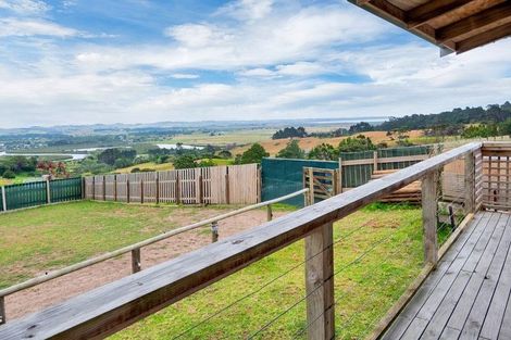 Photo of property in 69 Pipitiwai Drive, Helensville, Kaukapakapa, 0871