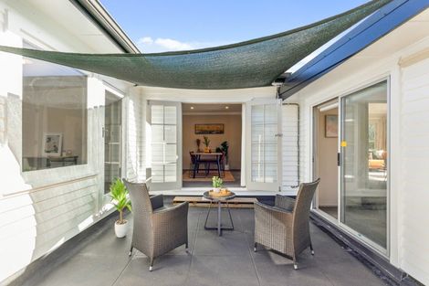 Photo of property in 9 Allen Terrace, Tawa, Wellington, 5028