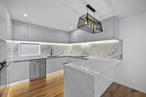 Photo of property in 5d Glendhu Road, Bayview, Auckland, 0629