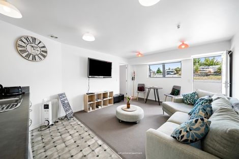 Photo of property in 8 Invincible Drive, Glenorchy, 9372