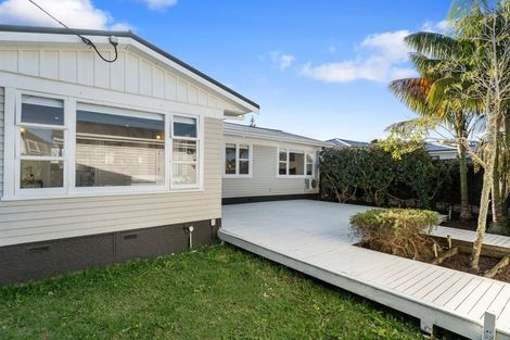 Photo of property in 8 Becroft Drive, Forrest Hill, Auckland, 0620
