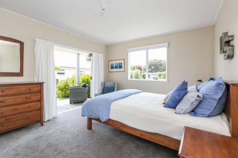 Photo of property in 24 Airini Road, Waimarama, 4294