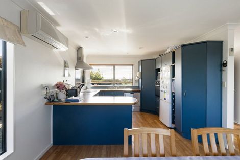 Photo of property in 24 Highgrove Drive, Grandview Heights, Hamilton, 3200