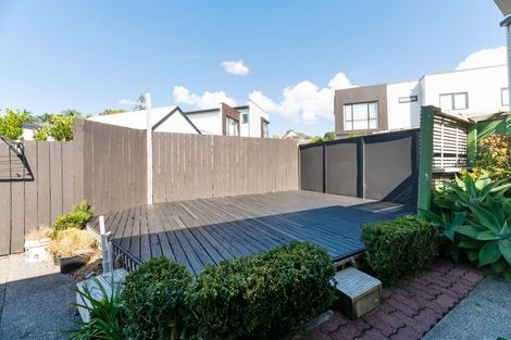 Photo of property in 129a Nile Road, Milford, Auckland, 0620