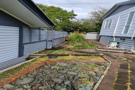 Photo of property in 11 Rerewai Place, Kelston, Auckland, 0602