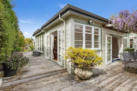 Photo of property in 44 Te Mata Road, Havelock North, 4130