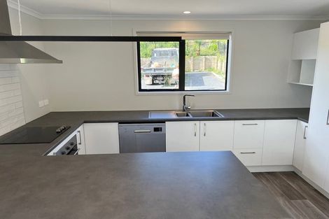 Photo of property in 16 Wrybill Way, Welcome Bay, Tauranga, 3112