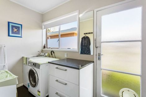 Photo of property in 1/6 Manuka Street, Orewa, 0931