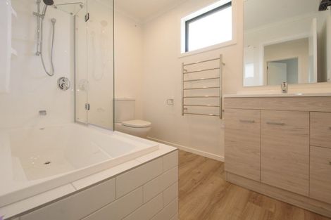 Photo of property in 34a-b Stratford Drive, Mount Pisa, Cromwell, 9383