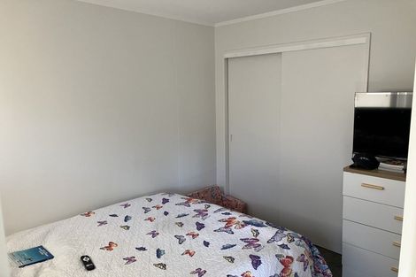 Photo of property in The Haven, 15/120 Beach Haven Road, Beach Haven, Auckland, 0626
