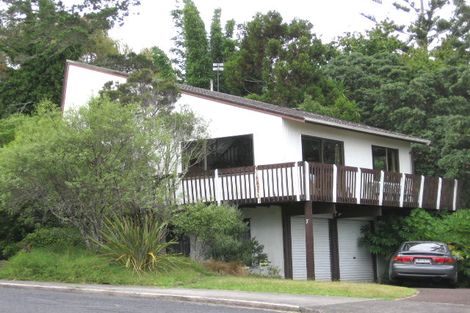 Photo of property in 7 Anchor Place, Beach Haven, Auckland, 0626