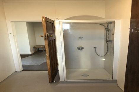 Photo of property in 14 Rolleston Street, Mount Cook, Wellington, 6021