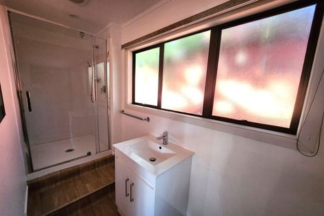 Photo of property in 105 Tidal Road, Mangere, Auckland, 2022