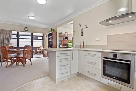 Photo of property in 37 Pohutukawa Drive, Athenree, Katikati, 3177