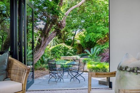 Photo of property in 15 Del Mar Place, Merrilands, New Plymouth, 4312