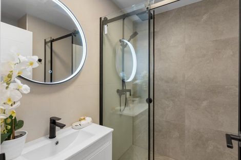 Photo of property in 937c Whangaparaoa Road, Manly, Whangaparaoa, 0930