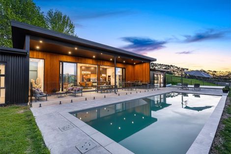 Photo of property in 33 Fernielea Drive, Riverhead, 0793