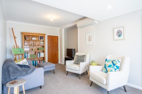 Photo of property in 36 Churchill Avenue, Hokowhitu, Palmerston North, 4410