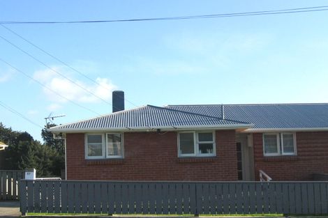 Photo of property in 17a-b Castor Crescent, Cannons Creek, Porirua, 5024