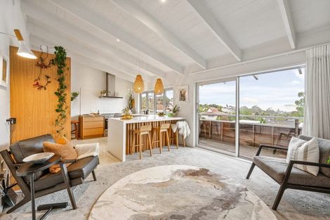 Photo of property in 25 Maxwelton Drive, Mairangi Bay, Auckland, 0630