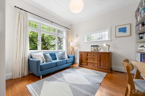 Photo of property in 17 Saint Albans Grove, Woburn, Lower Hutt, 5010