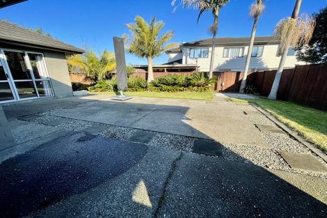 Photo of property in 5 Alvre Place, Flat Bush, Auckland, 2016