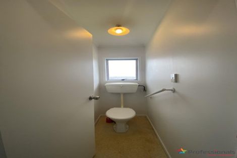 Photo of property in 1 Secretariat Place, Randwick Park, Auckland, 2105