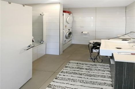 Photo of property in Apollo Apartments, 201/46 Rosedale Road, Rosedale, Auckland, 0632