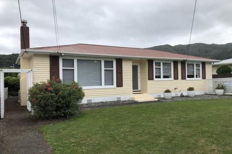 Photo of property in 337 George Street, Stokes Valley, Lower Hutt, 5019