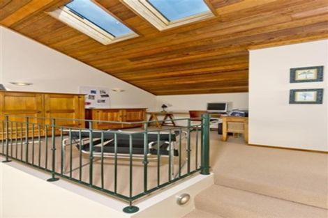 Photo of property in 70 Cliff Road, Torbay, Auckland, 0630