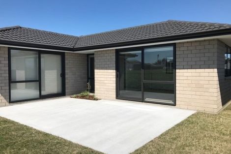Photo of property in 5 Cascade Way, Omokoroa, 3114