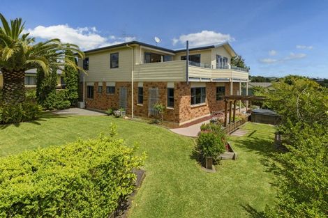 Photo of property in 33 Oteki Park Drive, Welcome Bay, Tauranga, 3112