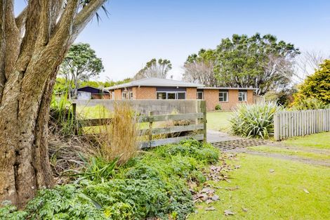 Photo of property in 15 Kahui Road, Rahotu, Opunake, 4684