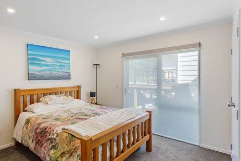 Photo of property in 6 Kohekohe Road, Waikanae, 5036