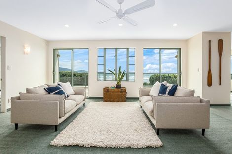 Photo of property in 69 Field Way, Waikanae Beach, Waikanae, 5036