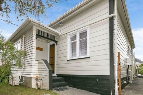 Photo of property in 18 Somerset Avenue, Newtown, Wellington, 6021