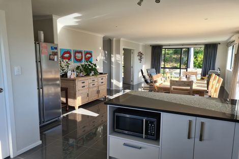 Photo of property in 16 Patatee Terrace, Baverstock, Hamilton, 3200