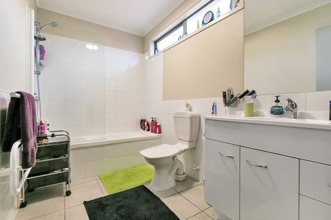 Photo of property in 2/55 Verbena Road, Birkdale, Auckland, 0626
