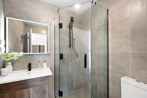 Photo of property in 12c Massine Place, Randwick Park, Auckland, 2105