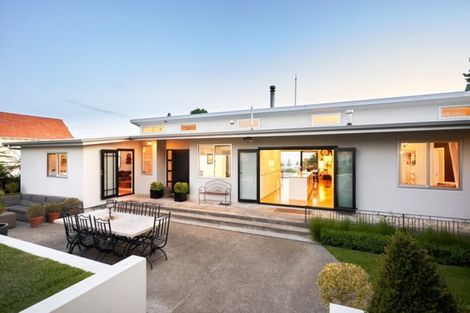 Photo of property in 3 Cameron Terrace, Bluff Hill, Napier, 4110