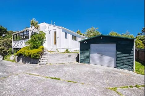 Photo of property in 10 Black Rock Road, Newlands, Wellington, 6037