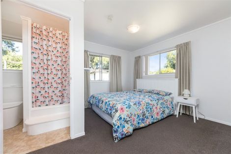 Photo of property in 74 Millbrook Road, Henderson, Auckland, 0612