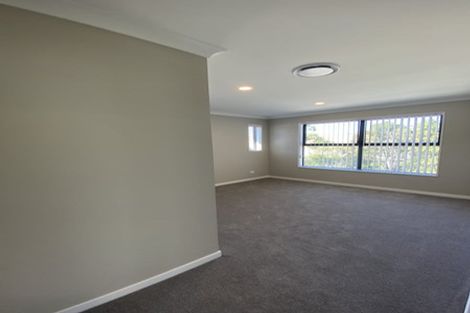 Photo of property in 30 Godfrey Drive, Orewa, 0931