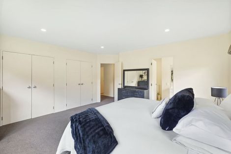 Photo of property in 2/60 Arran Road, Browns Bay, Auckland, 0630