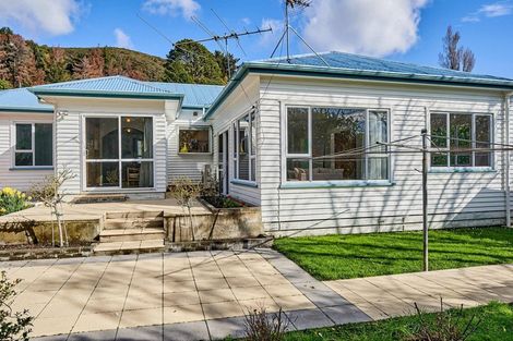 Photo of property in 18 Wyndrum Avenue, Waterloo, Lower Hutt, 5011