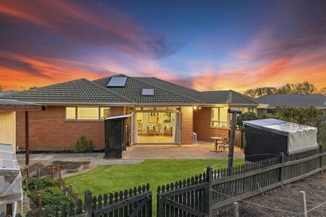 Photo of property in 18 Langley Place, Belfast, Christchurch, 8051