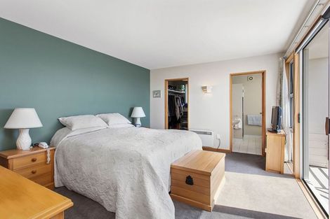 Photo of property in 12 Luxton Place, Mount Pleasant, Christchurch, 8081