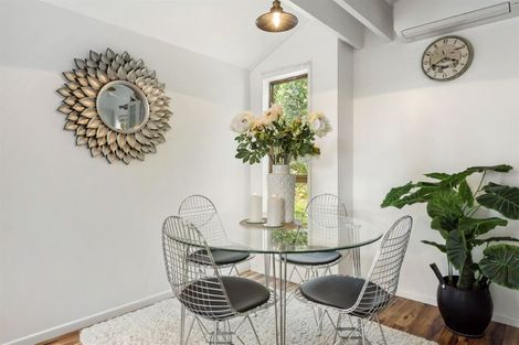 Photo of property in 2/1 Mulberry Place, Glenfield, Auckland, 0629