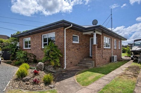 Photo of property in 13 Shortland Street, Regent, Whangarei, 0112