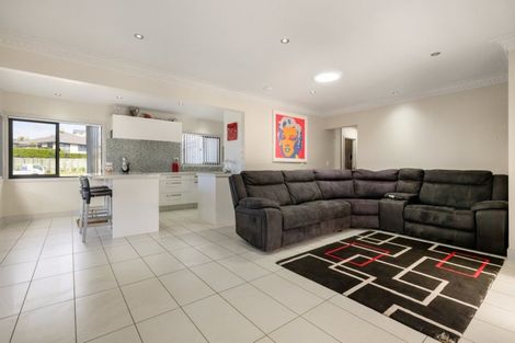 Photo of property in 242 Omokoroa Road, Omokoroa, 3114